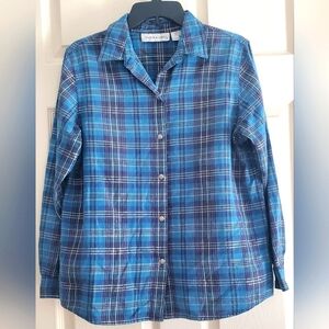 Vicroria Jones Blue Plaid Button-Up Shirt. Size M